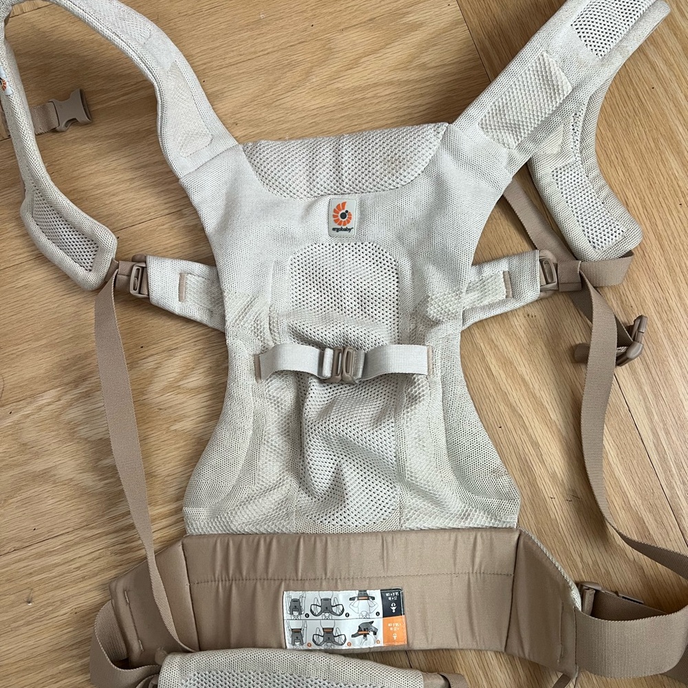 Beige aerloom ergobaby with Mesh Panels